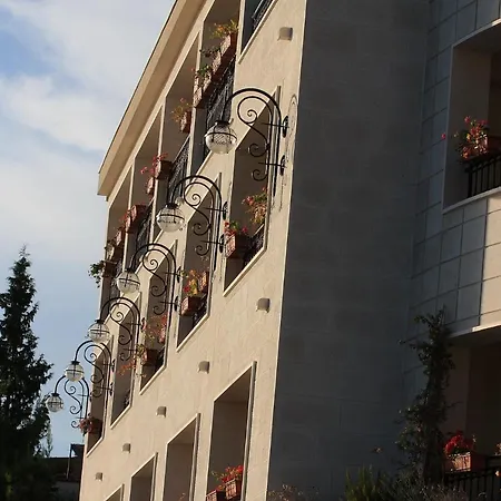 Natalia Aparthotel 4*