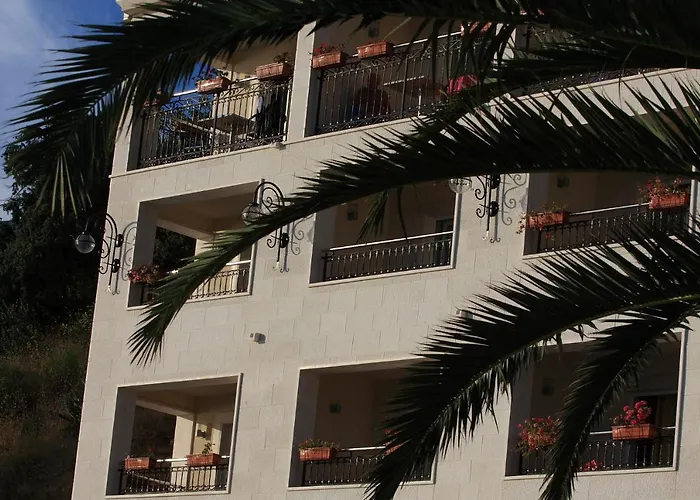 Apartahotel Natalia 4*